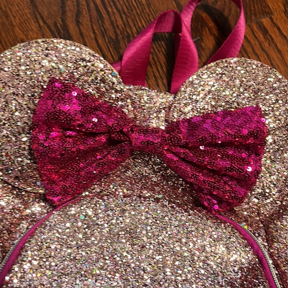 Minnie Mouse Glitter Backpack 🎀 - Picture 2 of 6